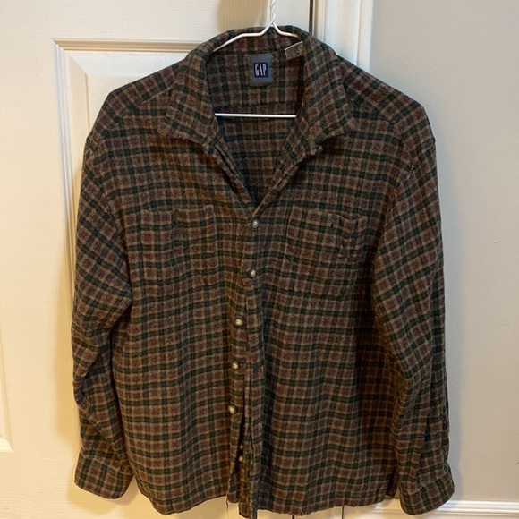 🤍SOLD🤍GAP Brown Flannel - Picture 2 of 3